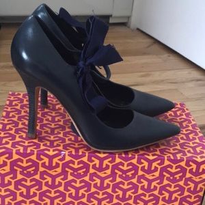 AUTHENTIC Tory Burch “Beverly” Heels 8.5
